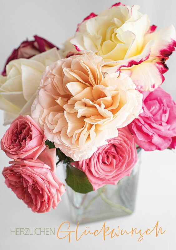 Pastellige Rosen in der Vase